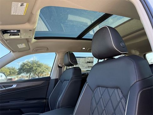 New 2026 Volkswagen Atlas SEL Premium R-Line image 17