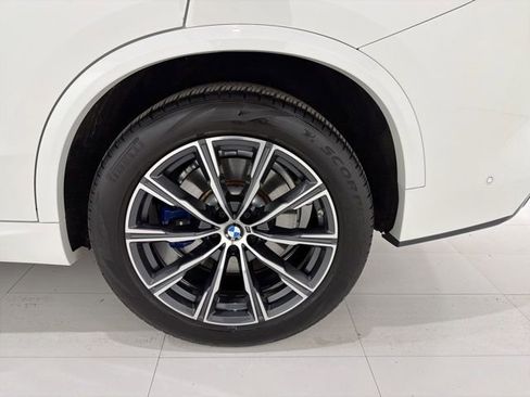 Certified 2024 BMW X5 M60i image 47