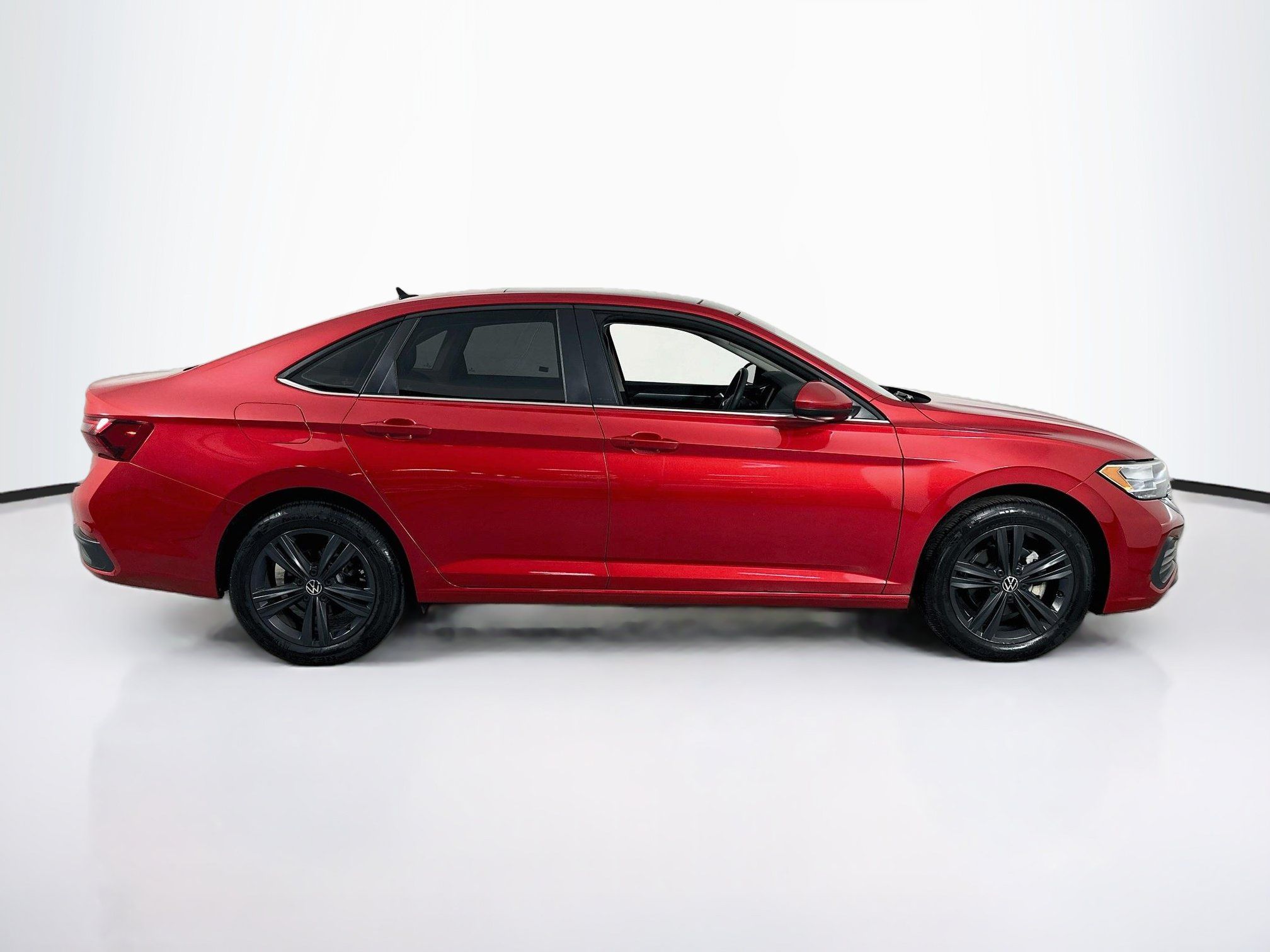 Used 2024 Volkswagen Jetta SE FWD image 4
