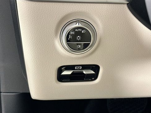 New 2026 Mercedes-Benz C 300 Sedan image 10
