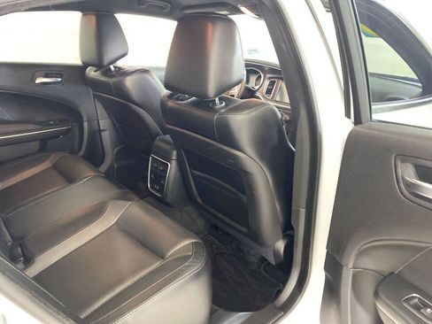 Used 2016 Dodge Charger SXT w/ AWD Plus Group image 17