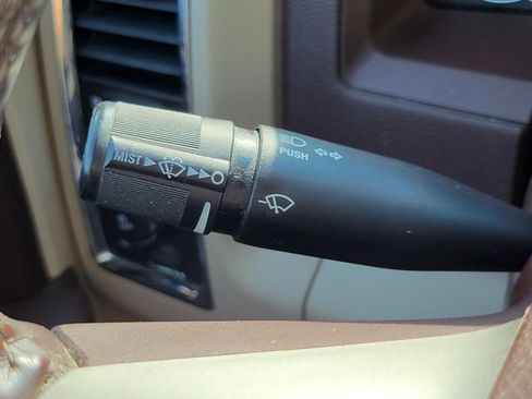 Used 2017 RAM 1500 Laramie w/ Convenience Group AWD/4WD image 18