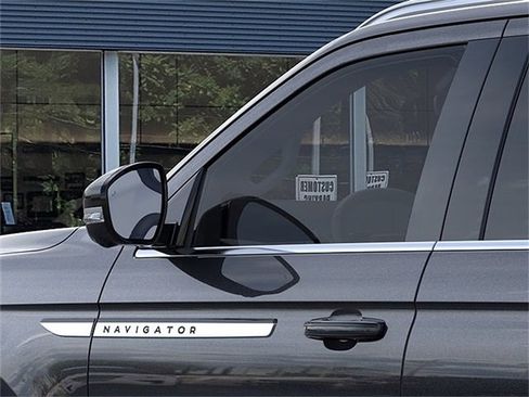 New 2026 Lincoln Navigator Reserve AWD/4WD image 20
