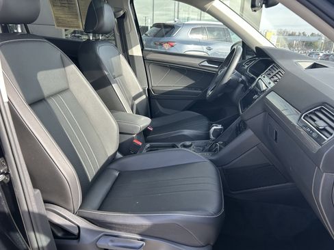 Used 2022 Volkswagen Tiguan SE image 26