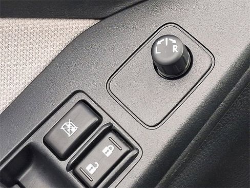 Used 2015 Subaru Forester 2.5i Premium w/ All-Weather Package image 26