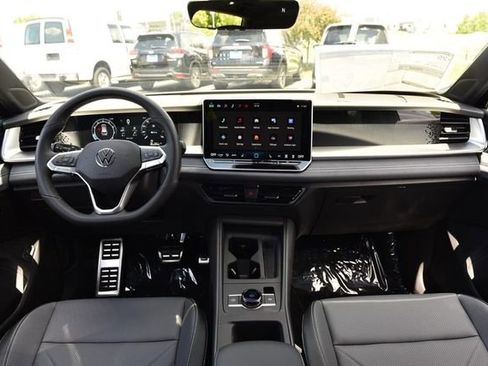 New 2026 Volkswagen Tiguan SE R-Line AWD/4WD image 7