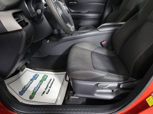 Used 2020 Toyota C-HR LE image 13