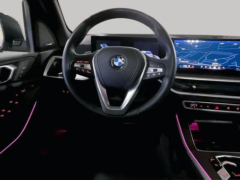 Certified 2024 BMW X5 xDrive40i w/ Premium Package AWD/4WD image 5
