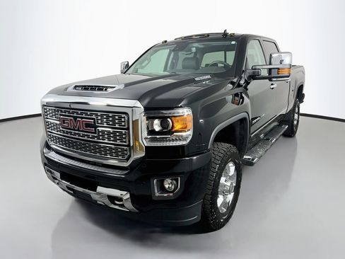 Certified 2018 GMC Sierra 3500 Denali w/ Duramax Plus Package AWD/4WD image 3