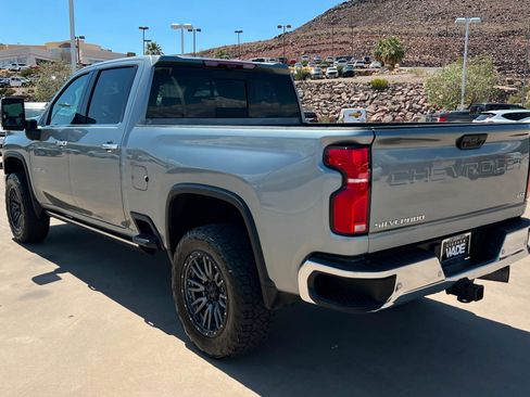 Used 2024 Chevrolet Silverado 3500 LTZ w/ LTZ Convenience Package AWD/4WD image 3