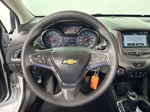 Used 2016 Chevrolet Cruze LT FWD image 14