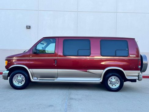 Used 1999 Ford E-250 and Econoline 250 image 2