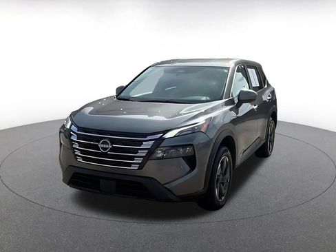 Used 2026 Nissan Rogue SV FWD image 8