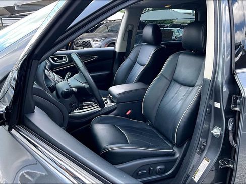 Used 2019 INFINITI QX60 Luxe w/ Essential Package FWD image 34