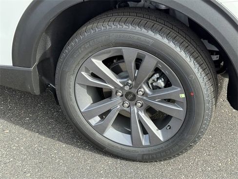 New 2026 Ford Explorer Active w/ Active Comfort Package image 9