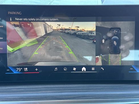 New 2026 BMW X5 xDrive40i w/ M Sport Package image 25