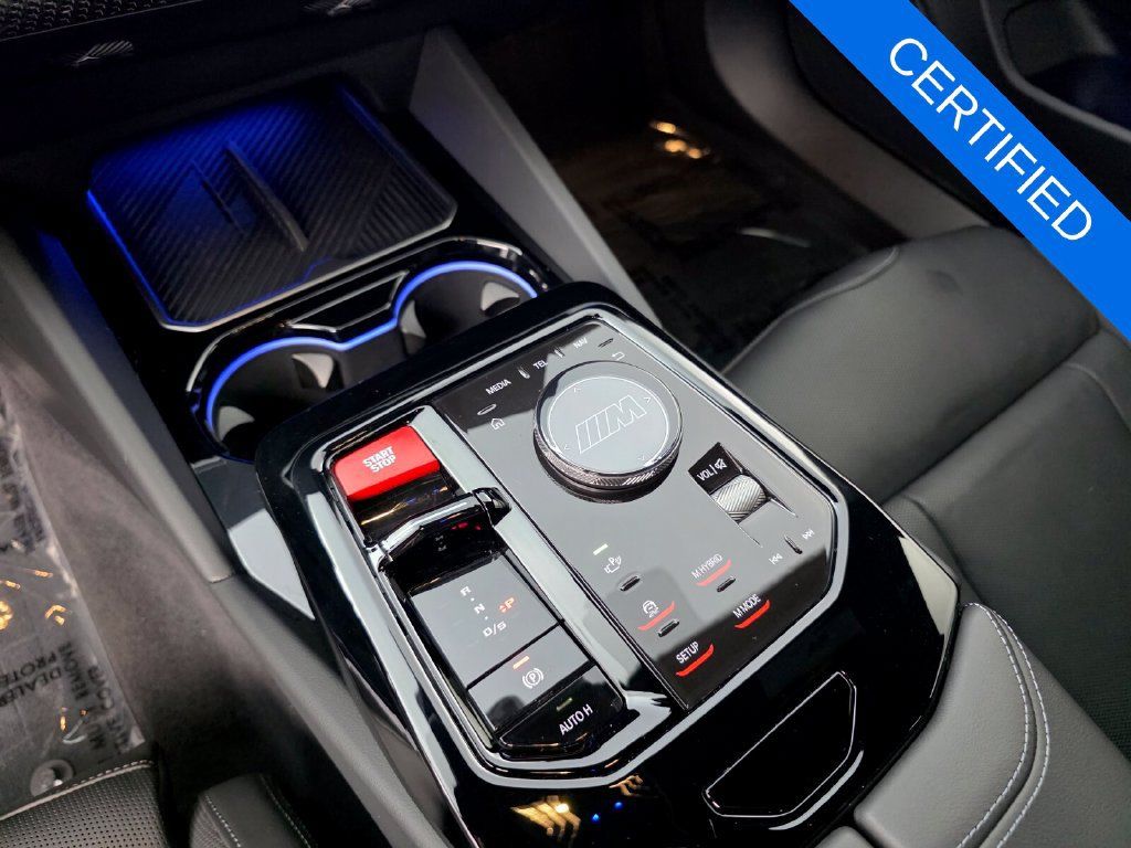 Certified 2025 BMW M5 w/ Carbon Package AWD/4WD image 26