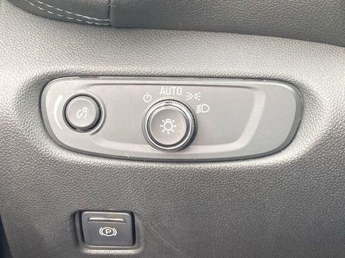 Used 2022 Chevrolet Blazer LT image 17