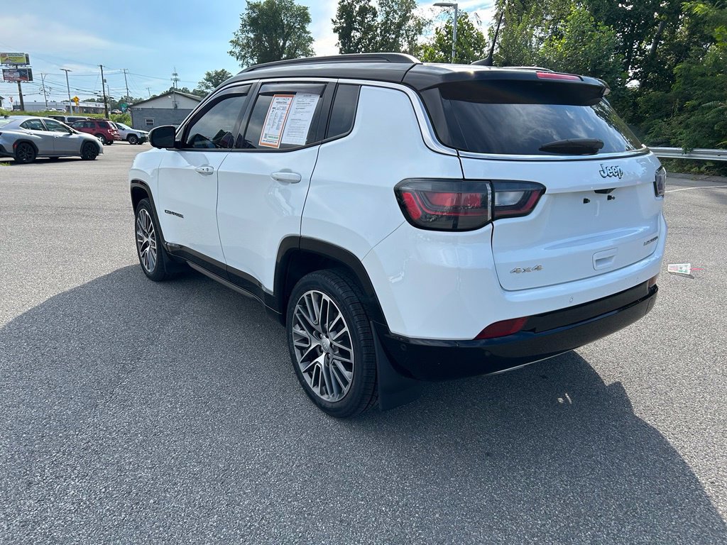 Certified 2023 Jeep Compass Limited w/ Elite Group AWD/4WD image 3