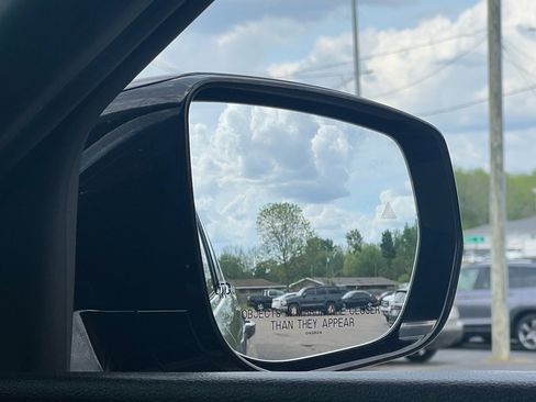 Used 2025 Jeep Grand Cherokee L Limited image 13