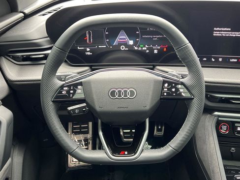 Used 2025 Audi SQ5 Premium Plus w/ Premium Plus Package image 24