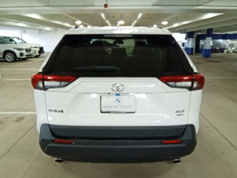 Used 2021 Toyota RAV4 XLE AWD/4WD image 6