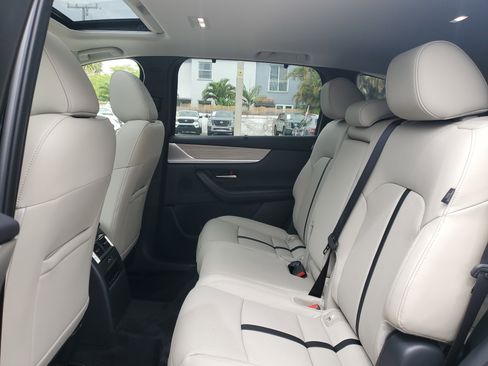 Used 2024 MAZDA CX-90 3.3 Turbo w/ Preferred Package image 12