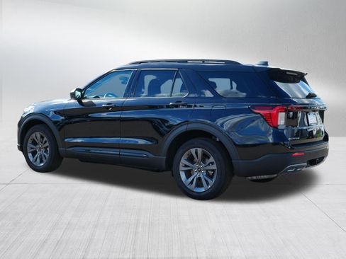 Used 2026 Ford Explorer Active w/ Active Comfort Package AWD/4WD image 5