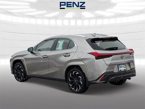 Used 2022 Lexus UX 250h F Sport image 5