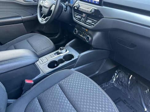 Used 2024 Ford Escape Active AWD/4WD image 18