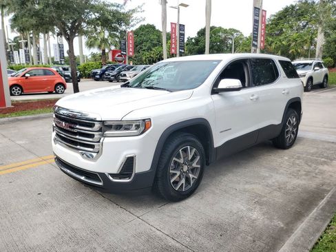 Used 2021 GMC Acadia SLE FWD image 3