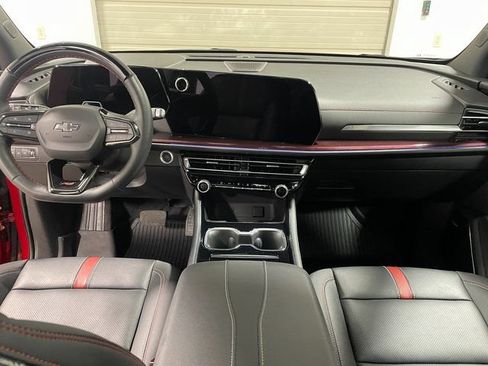 Used 2024 Chevrolet Traverse RS w/ LPO, Floor Liner Package AWD/4WD image 13