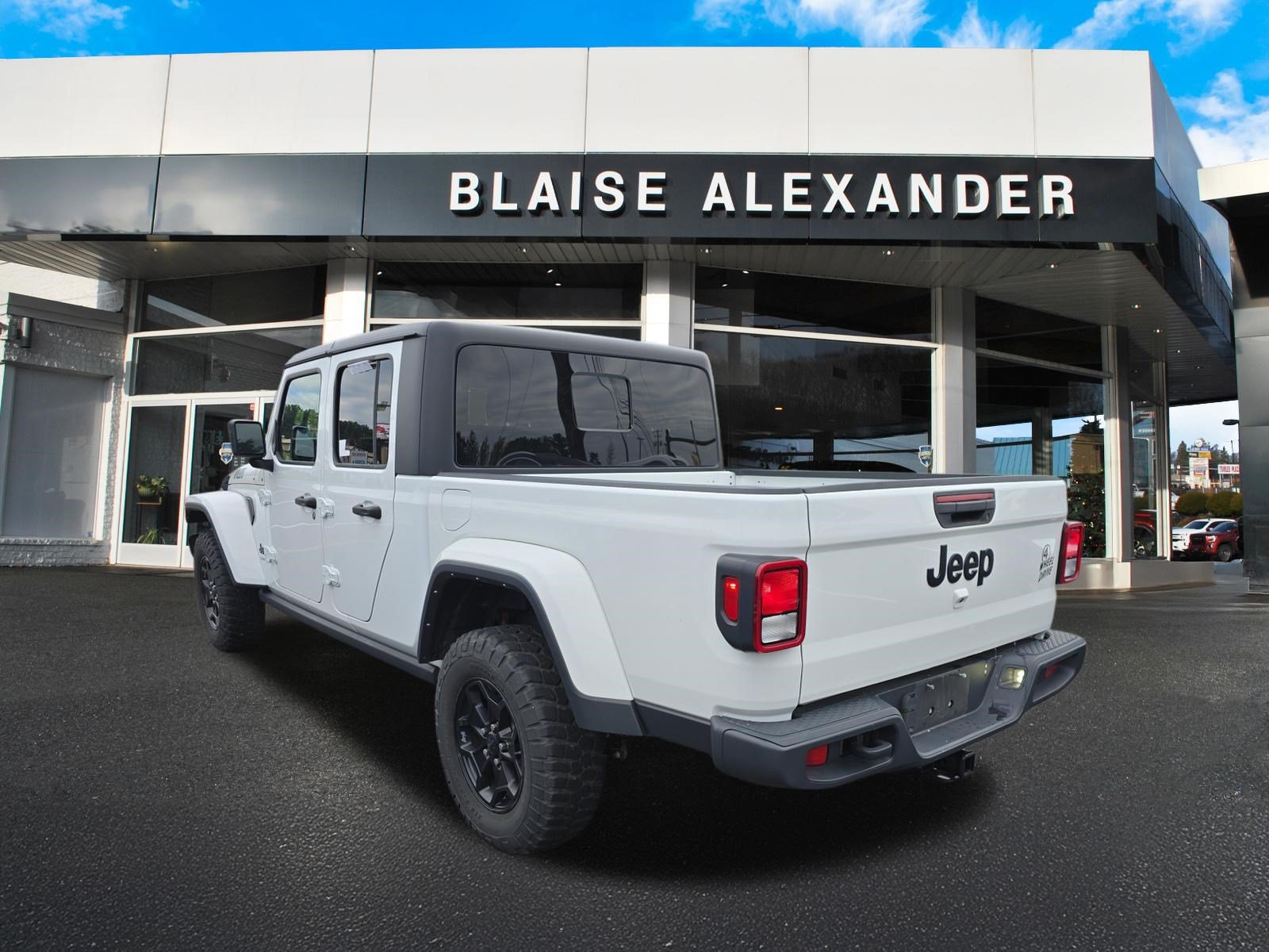 Used 2022 Jeep Gladiator Mojave AWD/4WD image 5