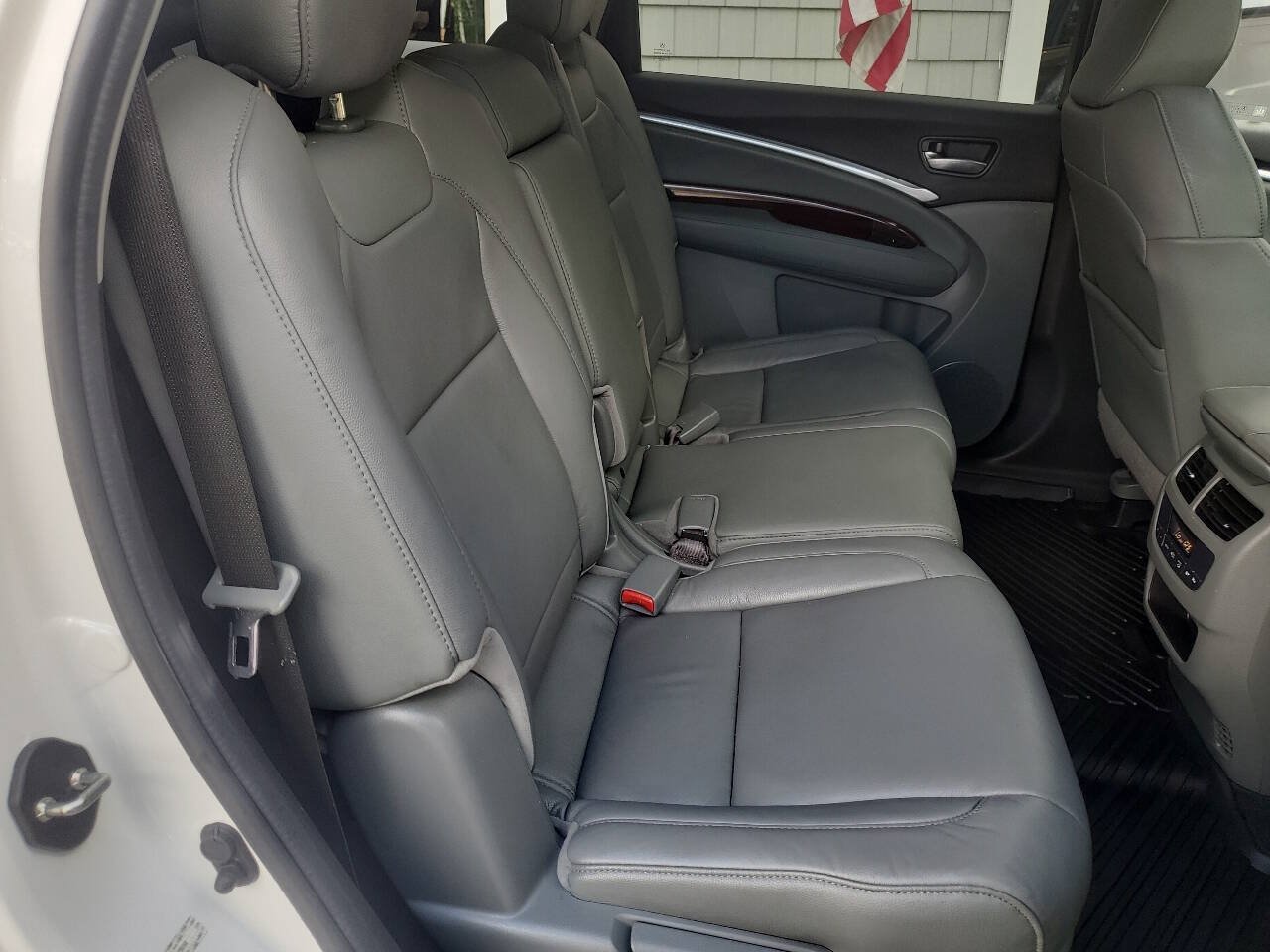 Used 2015 Acura MDX w/ Technology Package AWD/4WD image 12