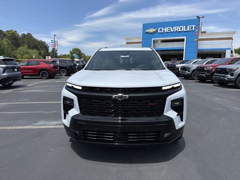 New 2026 Chevrolet Traverse RS w/ LPO, Floor Liner Package FWD image 2
