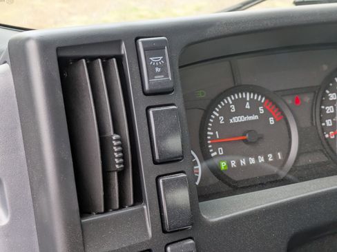 New 2024 Chevrolet Low Cab Forward image 21