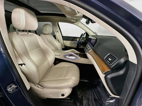 Certified 2025 Mercedes-Benz GLS 450 4MATIC image 30