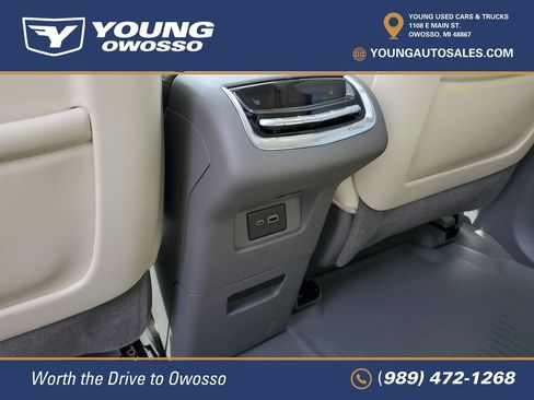 Certified 2025 Cadillac XT6 Premium Luxury w/ LPO, Floor Liner Package AWD/4WD image 29