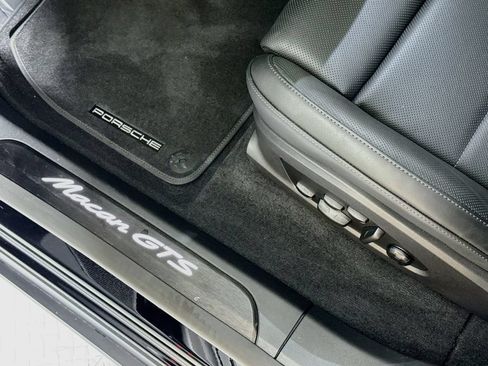 Certified 2026 Porsche Macan GTS Electric AWD/4WD image 24
