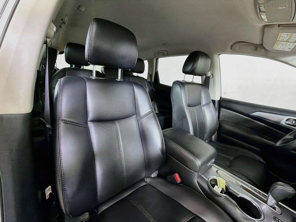 Used 2018 Nissan Pathfinder SL FWD image 25