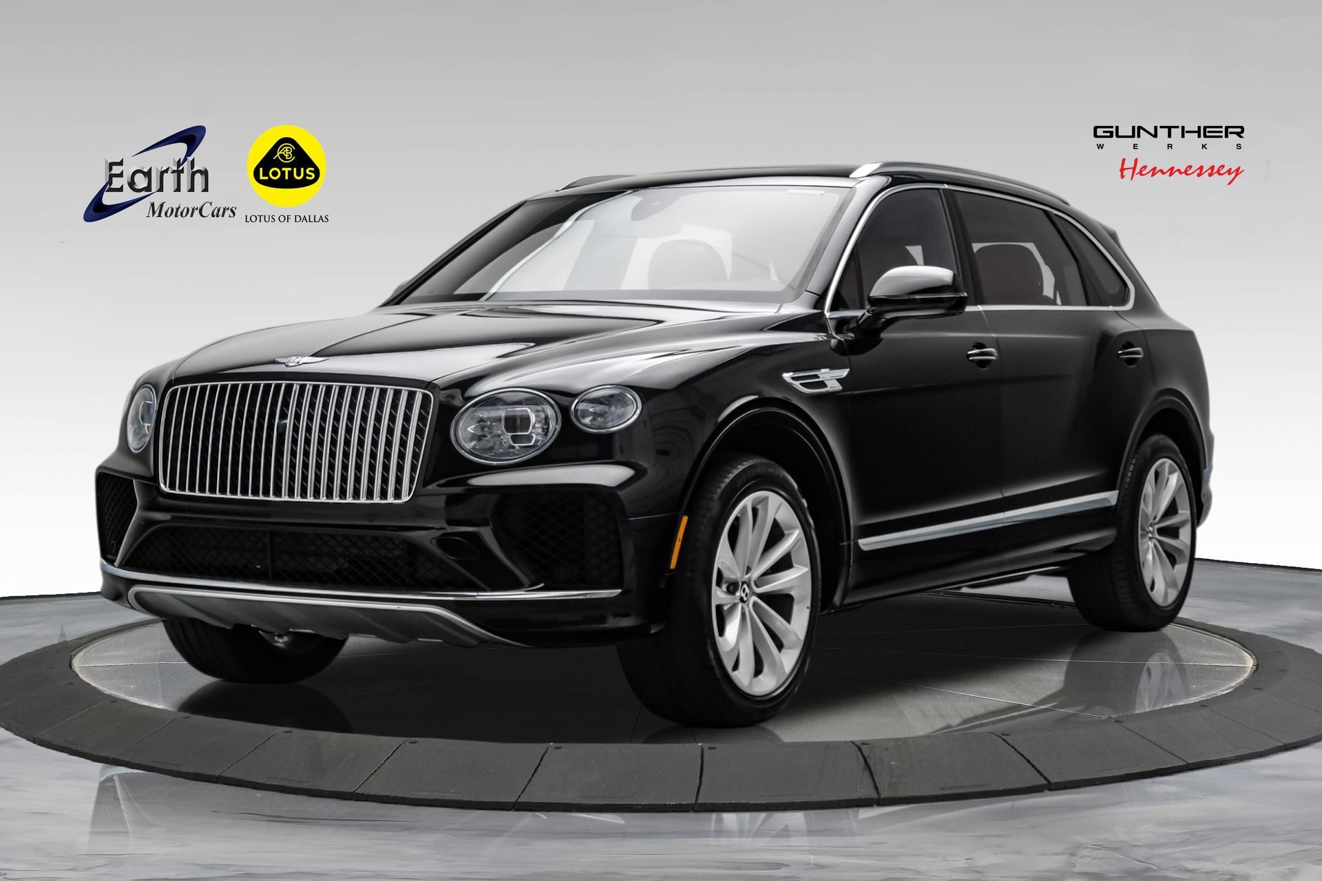 Used 2023 Bentley Bentayga Extended Wheelbase AWD/4WD image 1