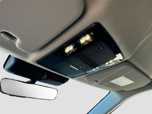 New 2026 Mitsubishi Outlander SE image 14