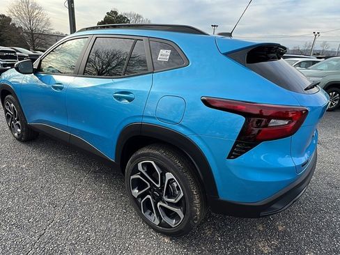 New 2026 Chevrolet Trax RS w/ Sunroof Package image 7