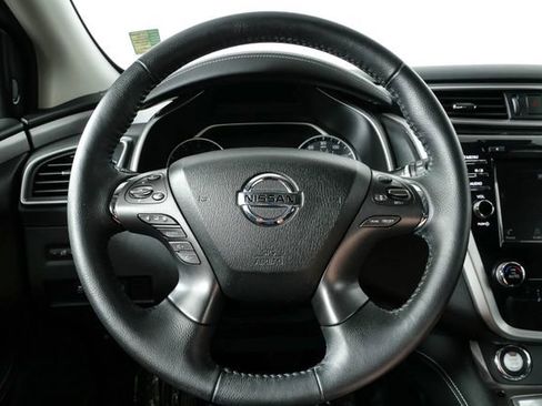 Used 2020 Nissan Murano SV FWD image 9