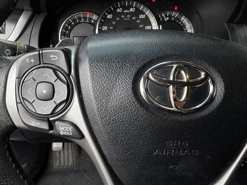 Used 2012 Toyota Camry SE FWD image 15