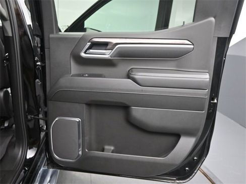 Used 2025 Chevrolet Silverado 1500 LTZ w/ LTZ Premium Package image 16