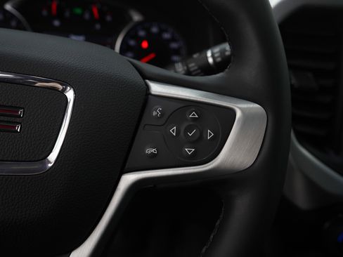 Used 2023 GMC Acadia SLT w/ Elevation Edition image 32