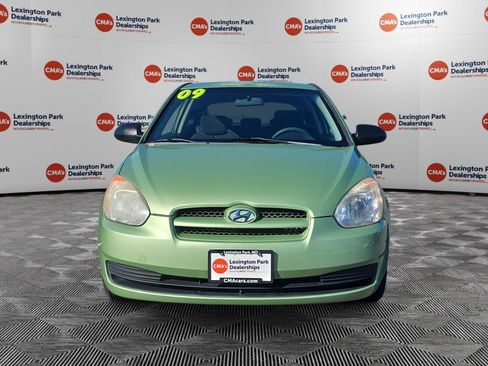 Used 2009 Hyundai Accent GS w/ Popular Equipment Pkg 2 image 2