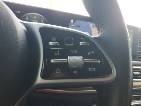 Used 2021 Mercedes-Benz GLS 450 4MATIC image 34