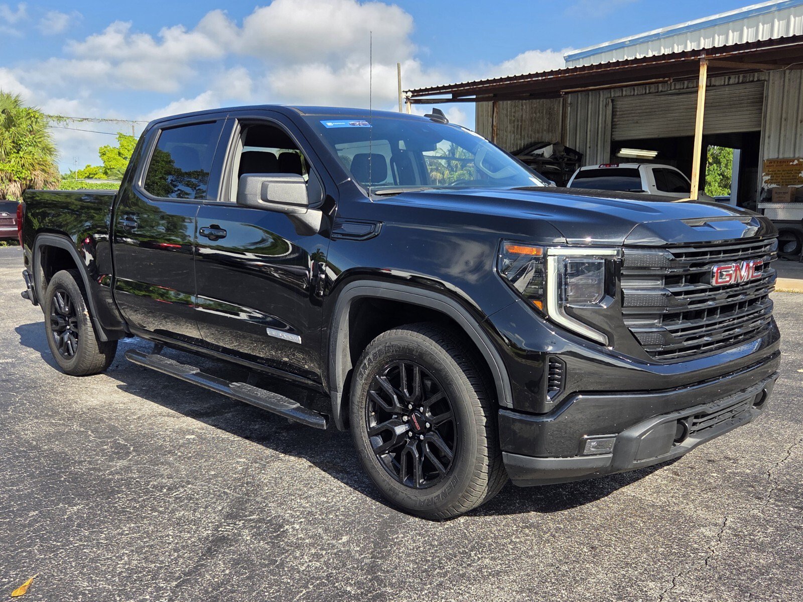 Certified 2024 GMC Sierra 1500 Elevation RWD image 7